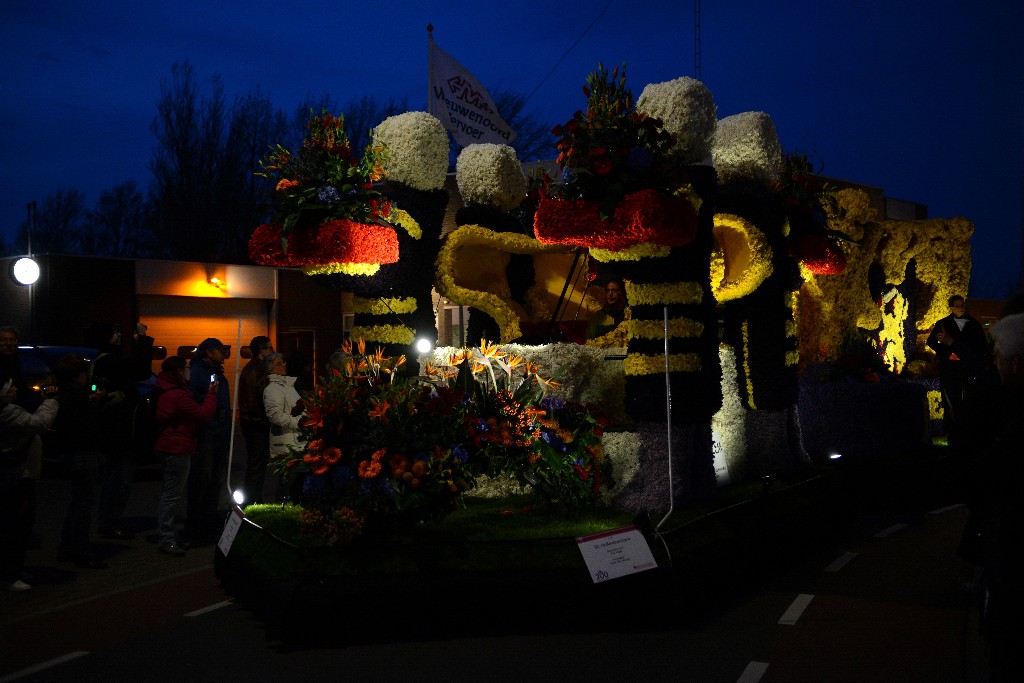 ../Images/Bloemencorso 2015 177.jpg